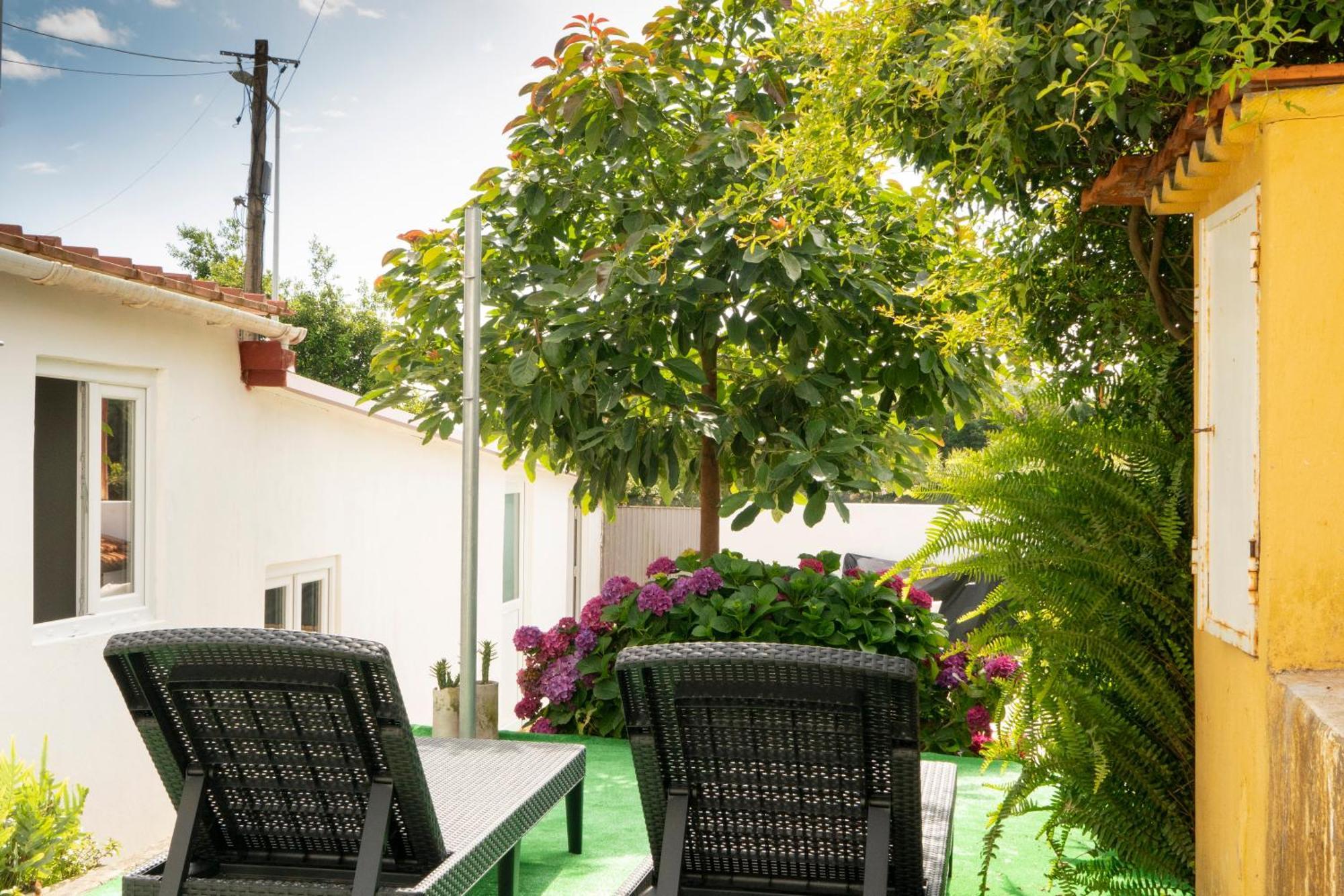 Growth House Bed & Breakfast Porto Exterior photo
